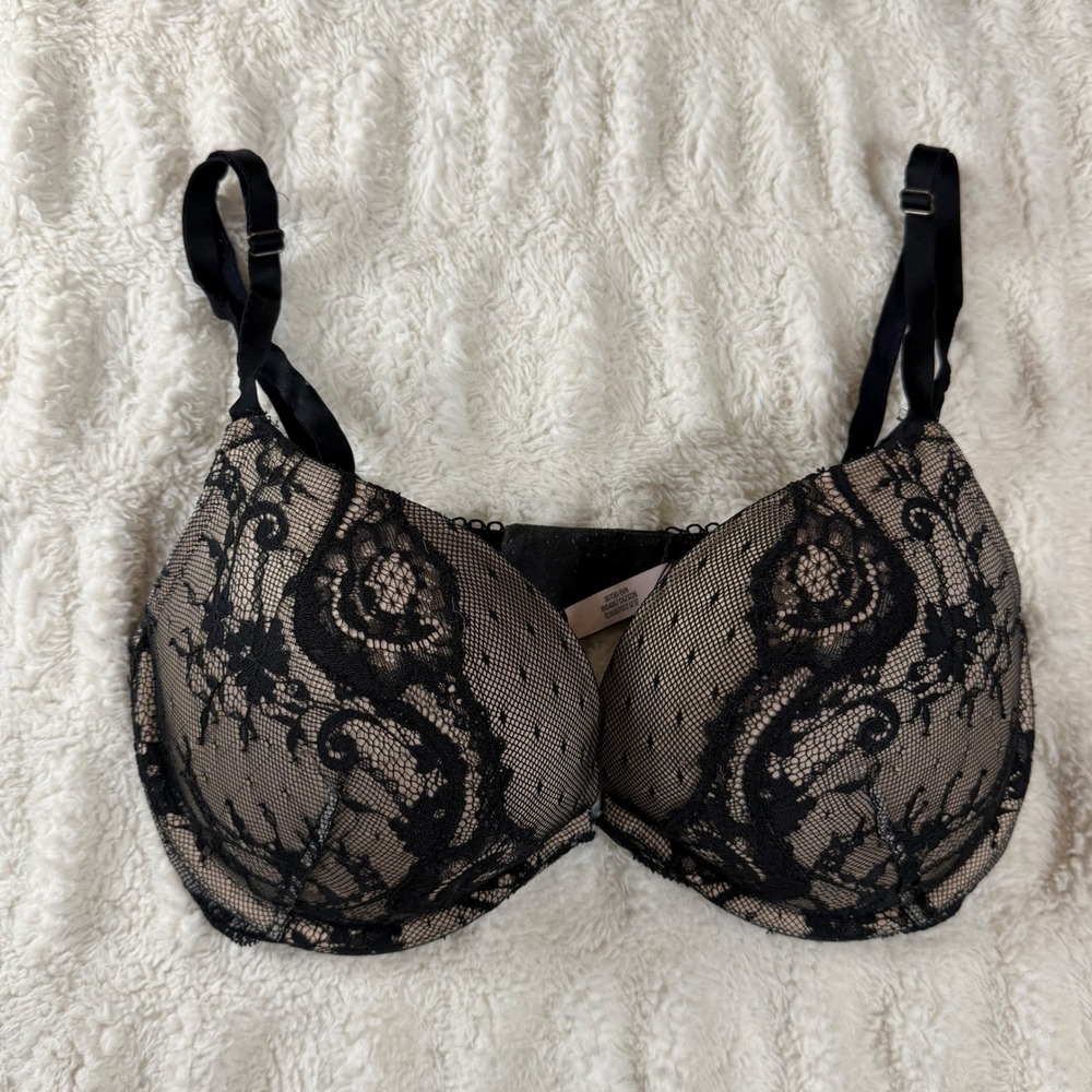 Victorias Secret Black Floral Lace Push Up Bra Nude Lining 34DD Underwire